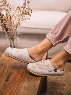 Toni Pons Slippers | GESSAMI - Zapatillas de casa de mujer inspiradas en la obra de Salvador Dalí | GESSAMI