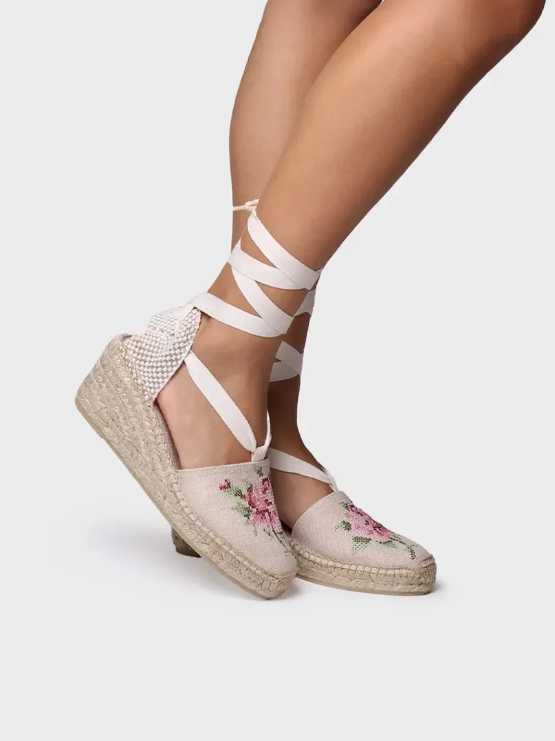 Toni Pons Cuñas Medias | Cerradas | VENECIA - Alpargata vegana de mujer en algodón con bordado y cuña | VENECIA